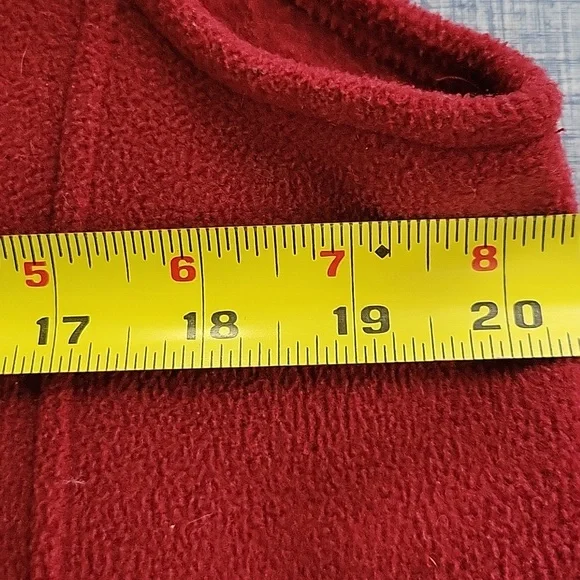 Woolrich Women's Lg Burgandy Fleece Vest - Picture 11 of 16